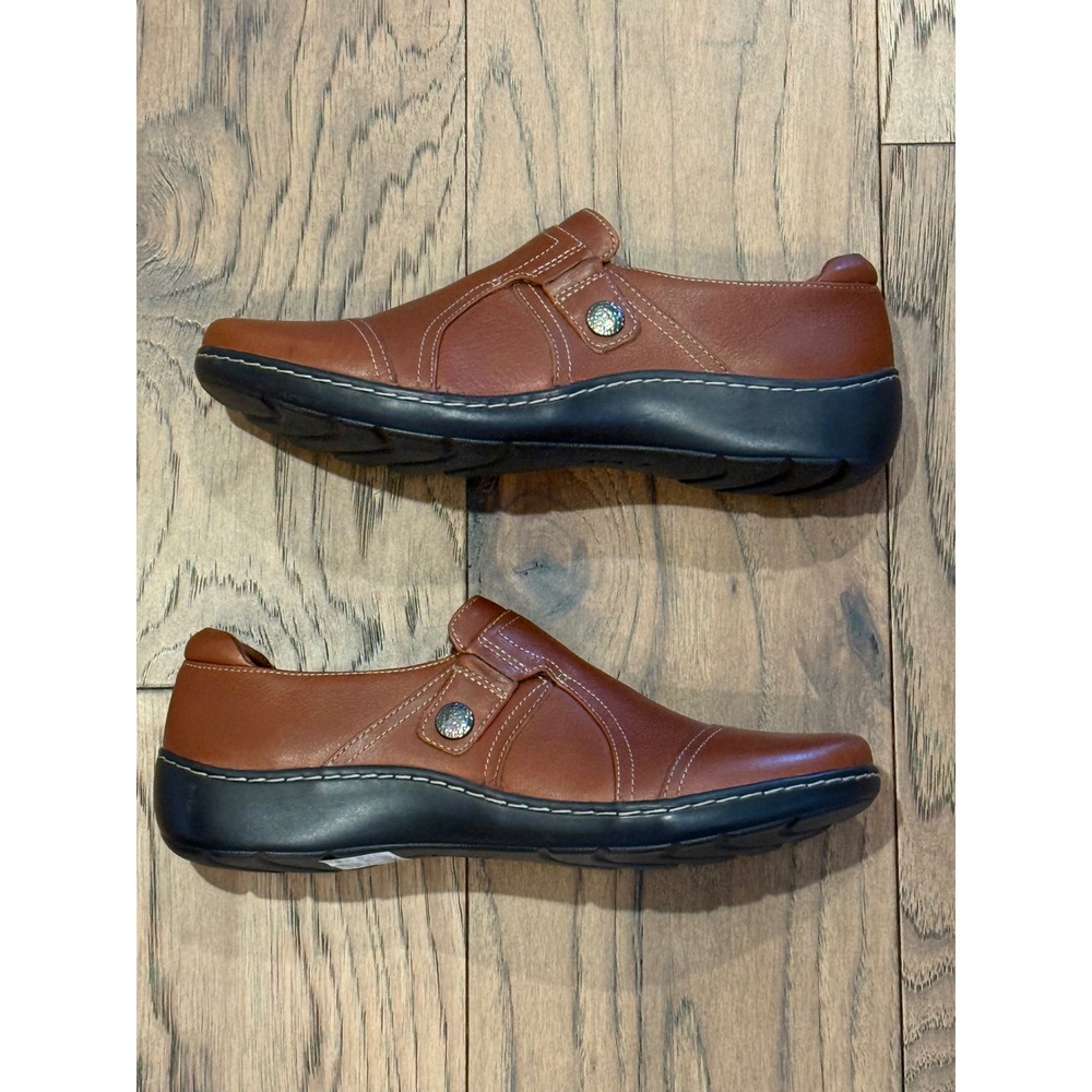 Clarks Cora Poppy Leather Slip On Shoes Women Size 9‎ Brown New Without Tags